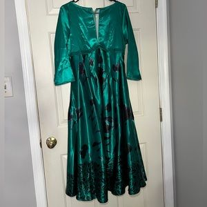 Women‘s Emerald Green Party Dress
